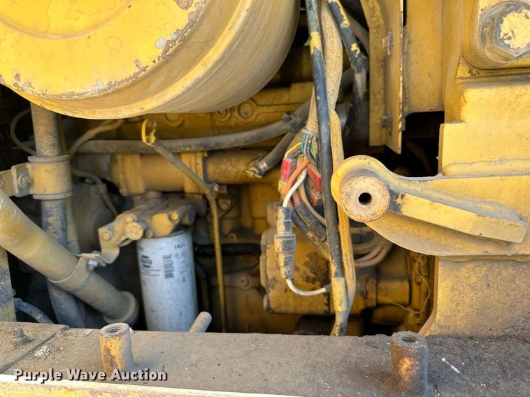 image for item EJ7237 1986 Caterpillar  963 track loader