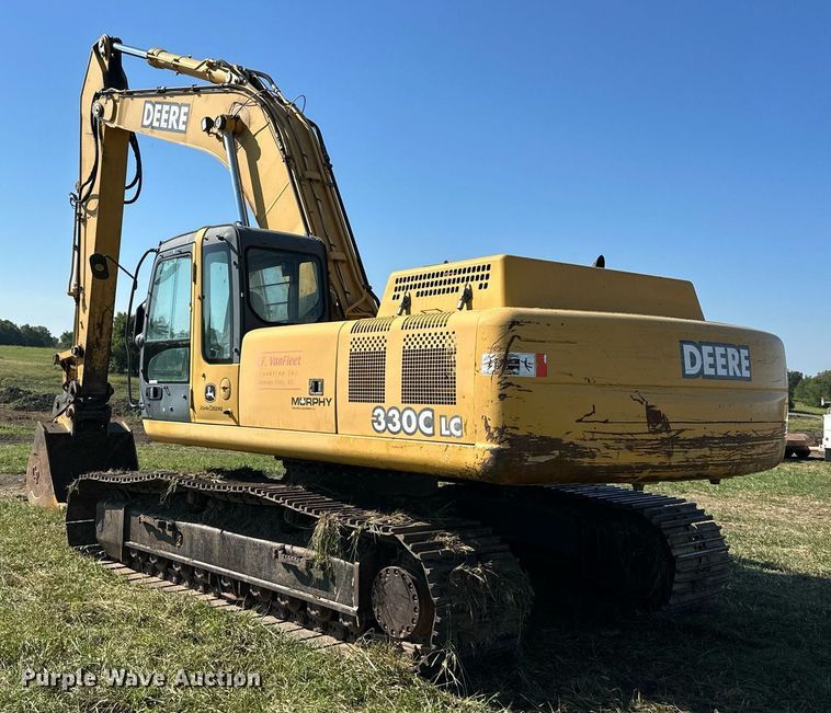 image for item EJ7239 2005 John Deere  330CLC excavator