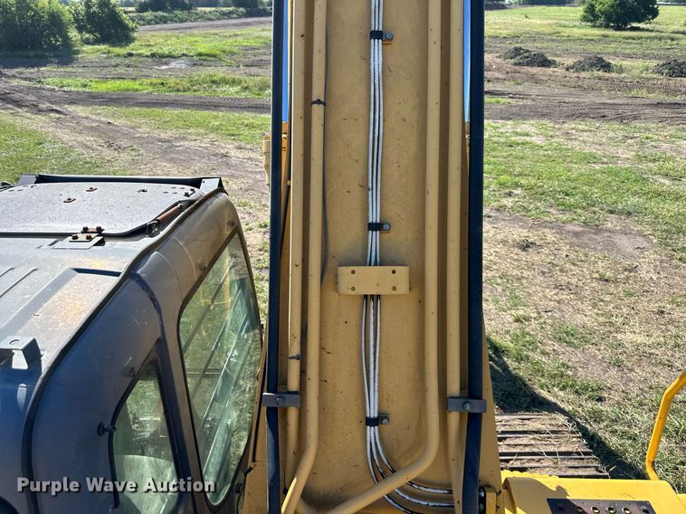 image for item EJ7239 2005 John Deere  330CLC excavator