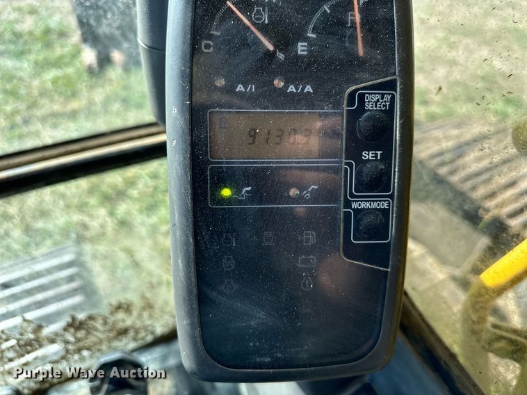 image for item EJ7239 2005 John Deere  330CLC excavator