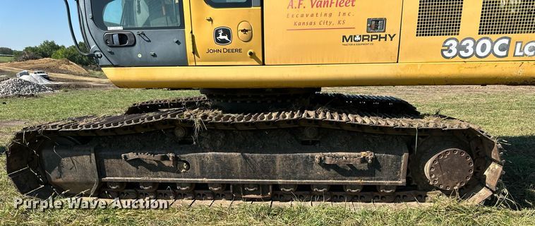 image for item EJ7239 2005 John Deere  330CLC excavator