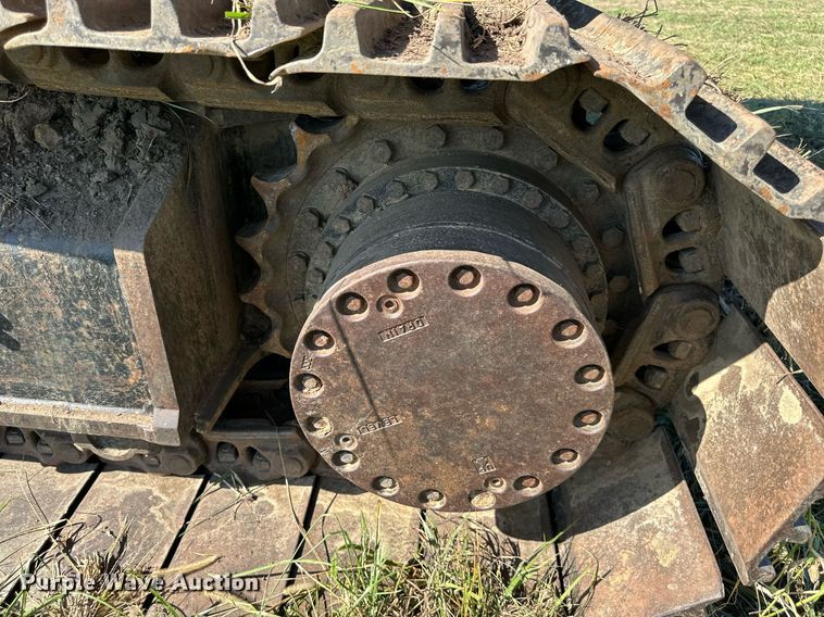 image for item EJ7239 2005 John Deere  330CLC excavator