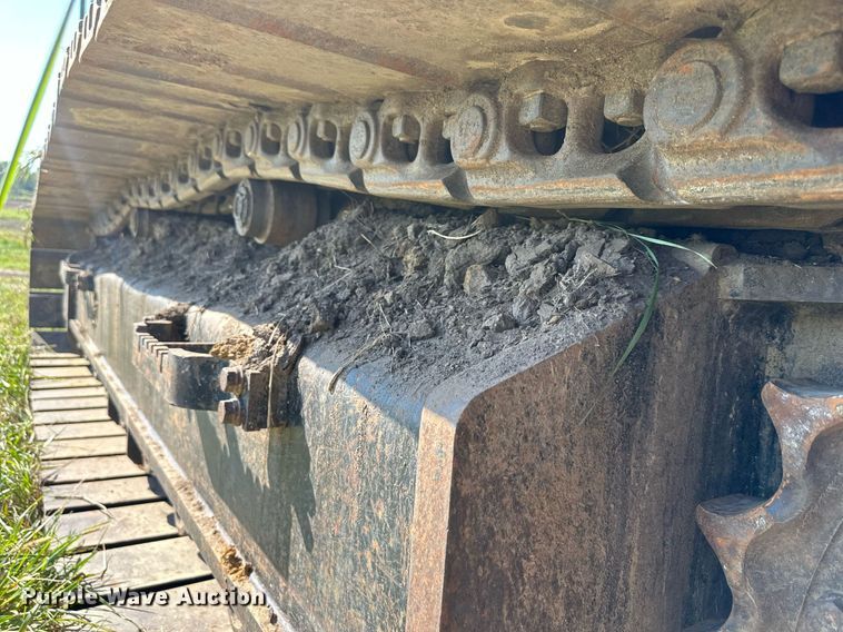 image for item EJ7239 2005 John Deere  330CLC excavator