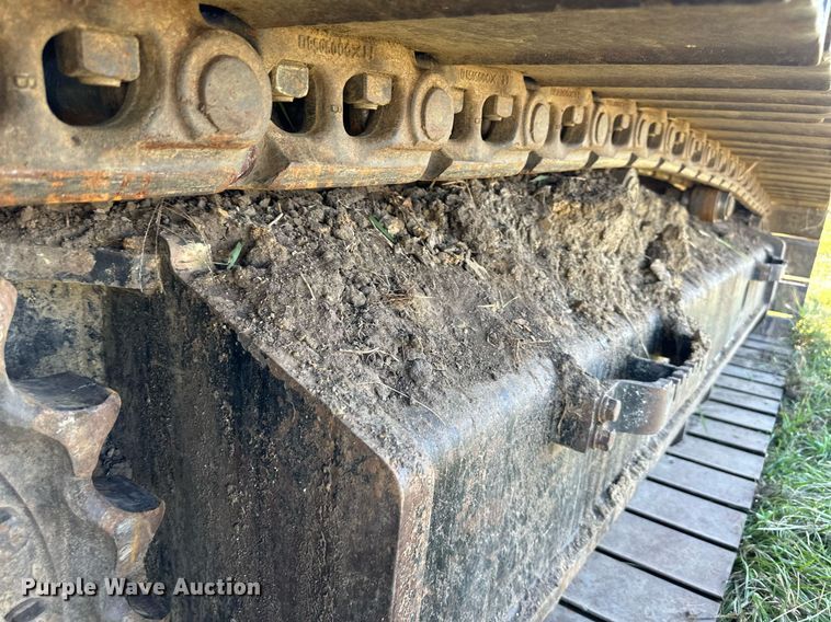 image for item EJ7239 2005 John Deere  330CLC excavator