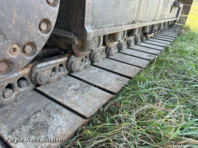 image for item EJ7239 2005 John Deere  330CLC excavator