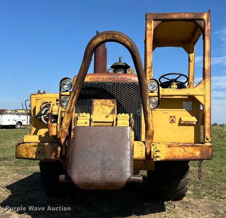 image for item EJ7240 1973 Caterpillar  627 conventional scraper 