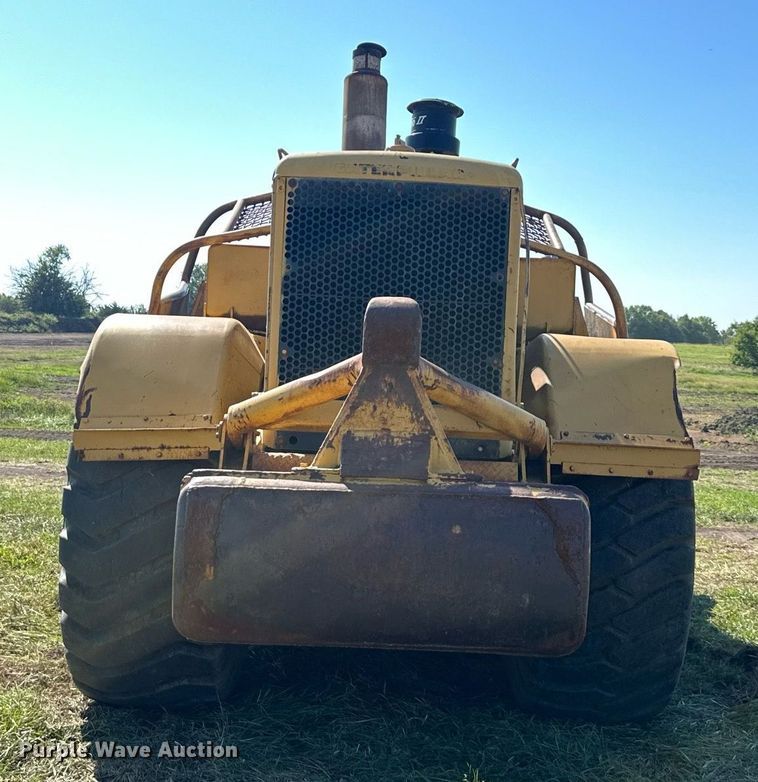 image for item EJ7240 1973 Caterpillar  627 conventional scraper 