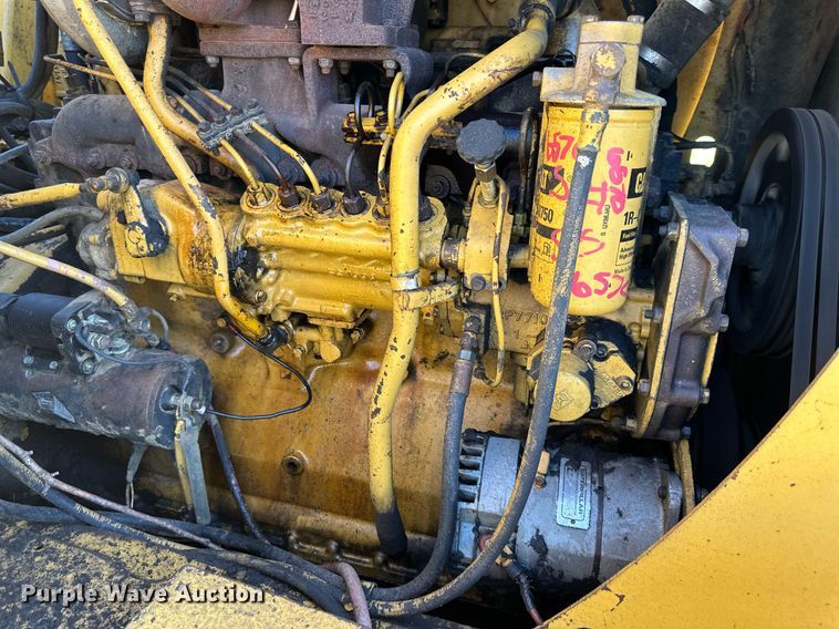 image for item EJ7240 1973 Caterpillar  627 conventional scraper 