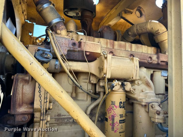 image for item EJ7240 1973 Caterpillar  627 conventional scraper 