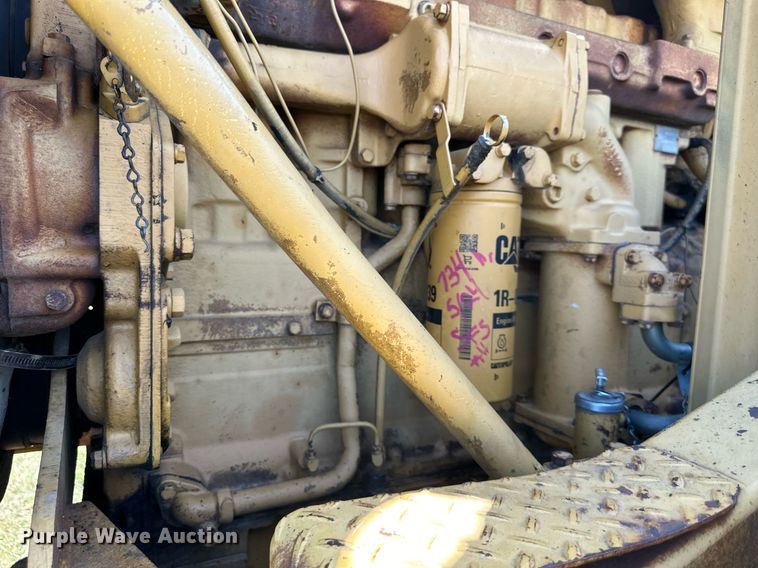 image for item EJ7240 1973 Caterpillar  627 conventional scraper 