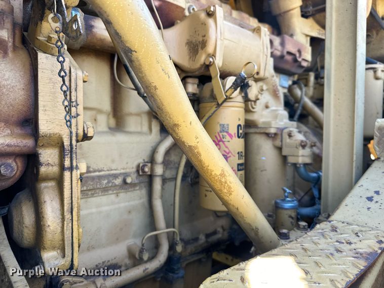 image for item EJ7240 1973 Caterpillar  627 conventional scraper 