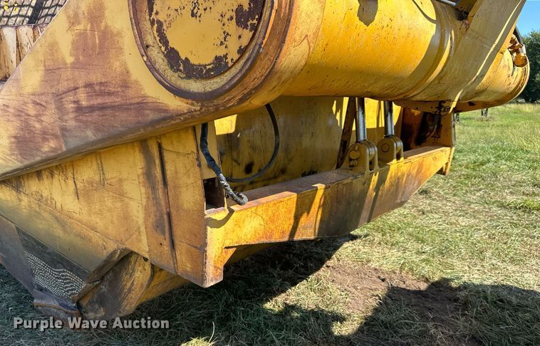 image for item EJ7241 Caterpillar  627 conventional scraper 