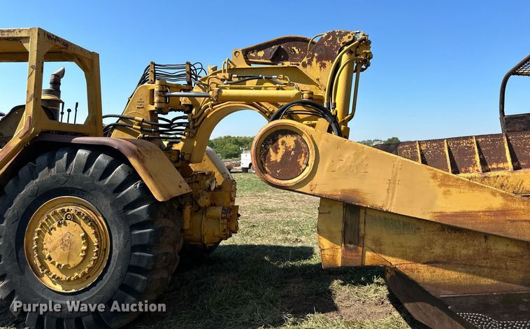 image for item EJ7241 Caterpillar  627 conventional scraper 