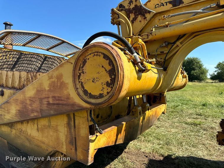 image for item EJ7241 Caterpillar  627 conventional scraper 