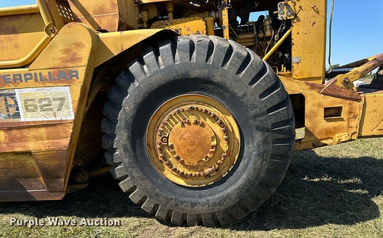 image for item EJ7241 Caterpillar  627 conventional scraper 