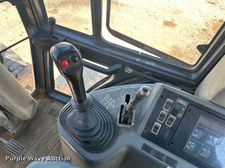 image for item EJ7244 1999 Case 580 Super L backhoe