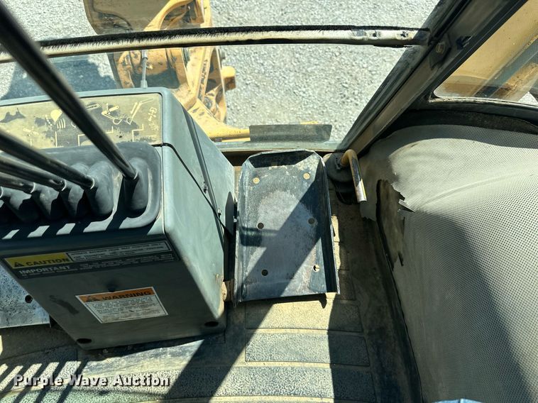 image for item EJ7244 1999 Case 580 Super L backhoe