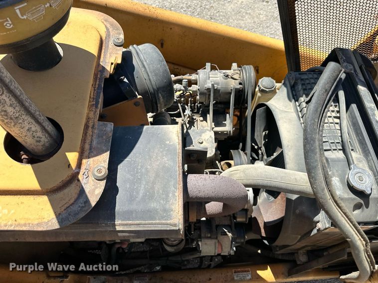 image for item EJ7244 1999 Case 580 Super L backhoe