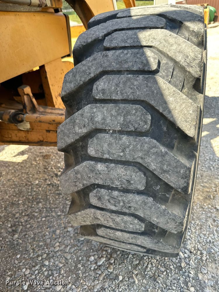 image for item EJ7244 1999 Case 580 Super L backhoe