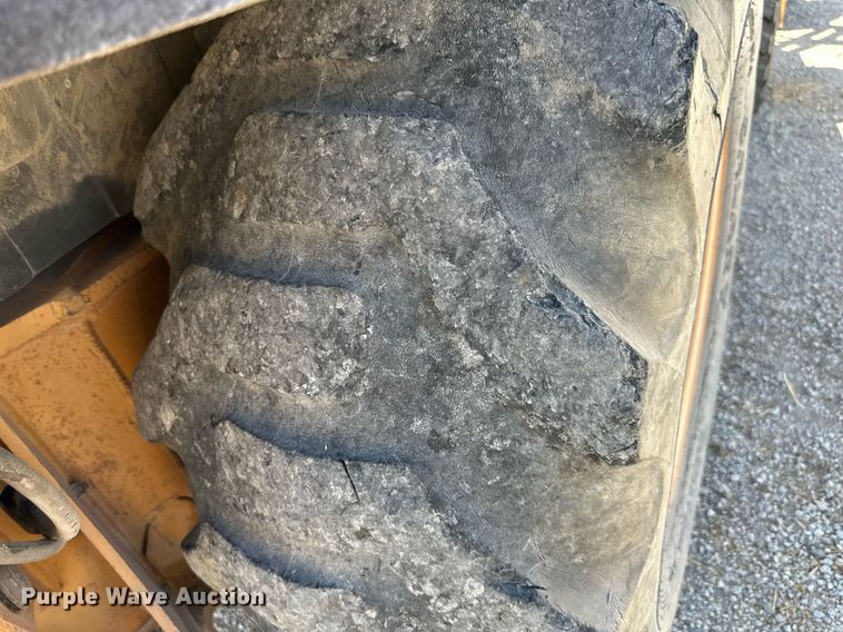 image for item EJ7244 1999 Case 580 Super L backhoe