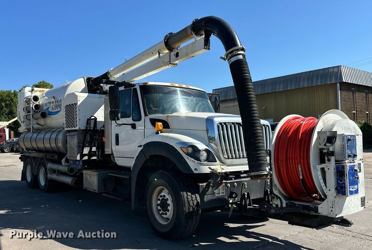 image for item EJ7251 2013 International  7600 sewer jetter truck