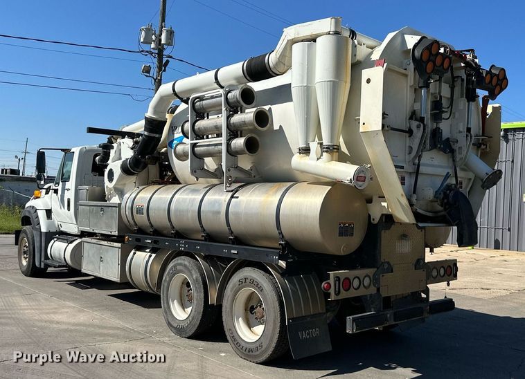 image for item EJ7251 2013 International  7600 sewer jetter truck