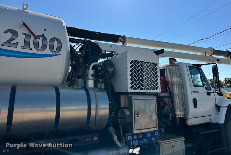 image for item EJ7251 2013 International  7600 sewer jetter truck