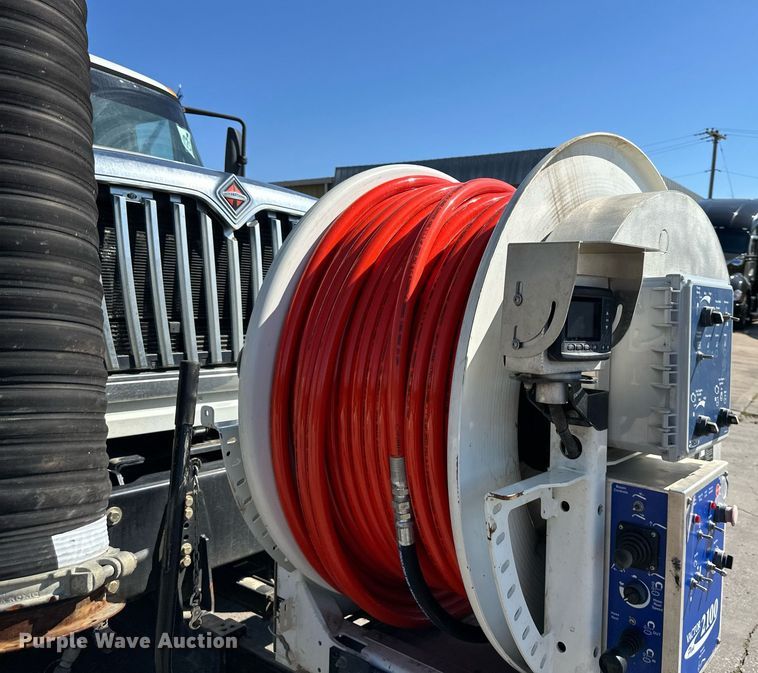 image for item EJ7251 2013 International  7600 sewer jetter truck