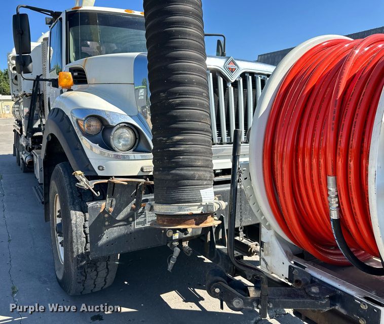 image for item EJ7251 2013 International  7600 sewer jetter truck