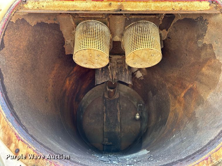 image for item EJ7251 2013 International  7600 sewer jetter truck