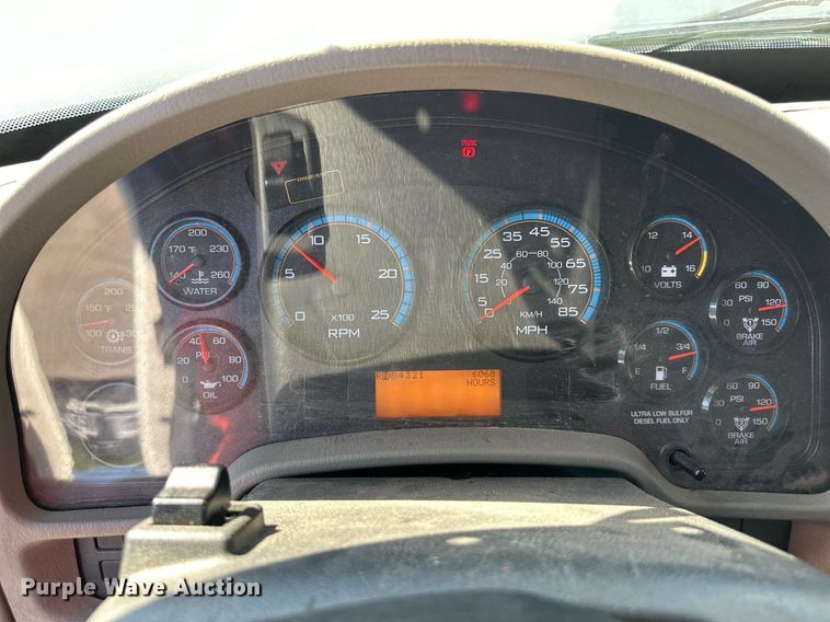 image for item EJ7251 2013 International  7600 sewer jetter truck