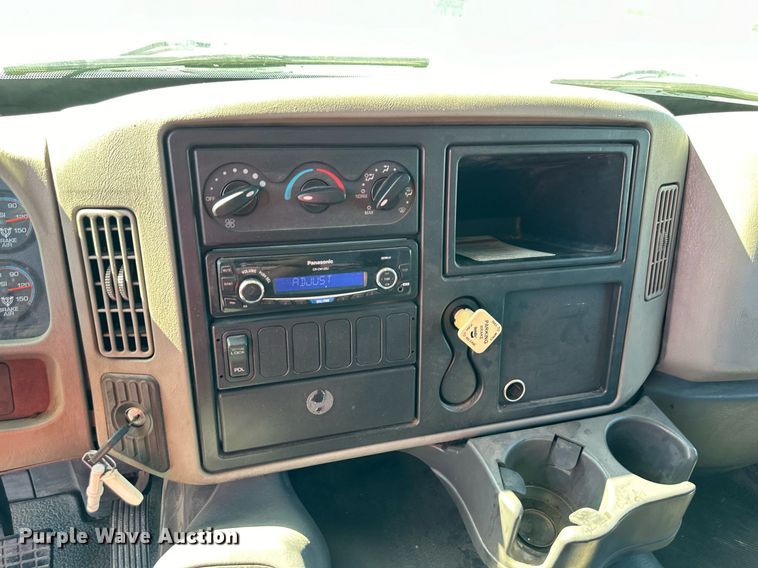 image for item EJ7251 2013 International  7600 sewer jetter truck