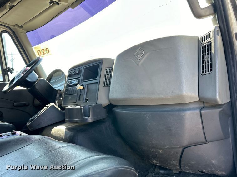 image for item EJ7251 2013 International  7600 sewer jetter truck