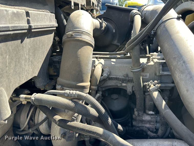 image for item EJ7251 2013 International  7600 sewer jetter truck