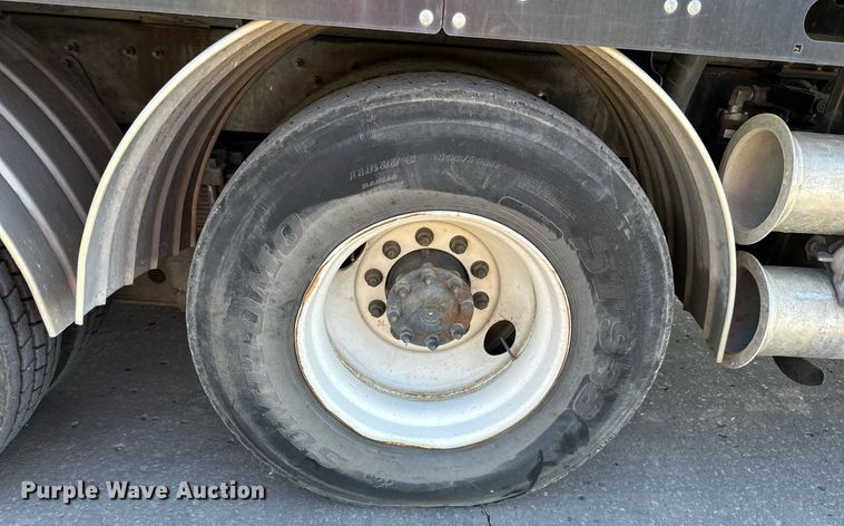 image for item EJ7251 2013 International  7600 sewer jetter truck