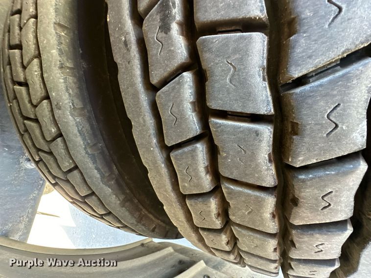 image for item EJ7251 2013 International  7600 sewer jetter truck