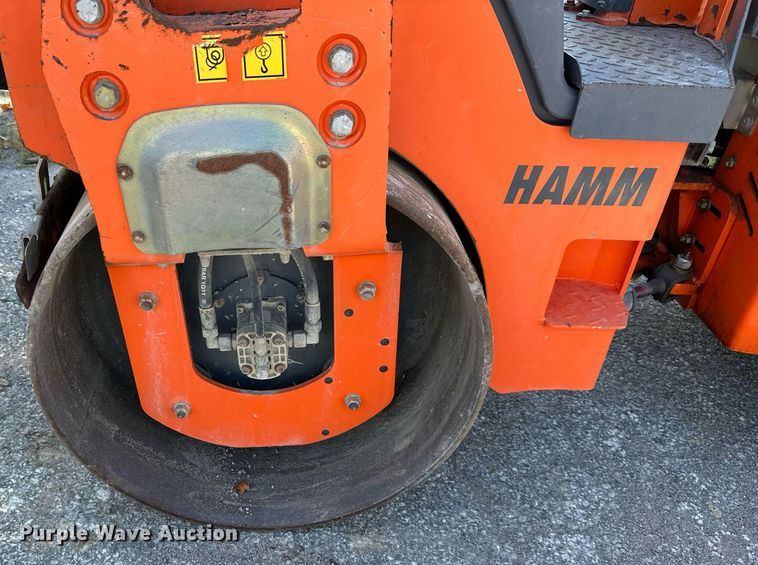 image for item EJ7255 2011 Hamm HD12 double drum vibratory roller