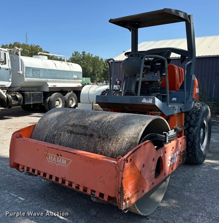 image for item EJ7256 2005 Hamm 3307 single drum vibratory roller