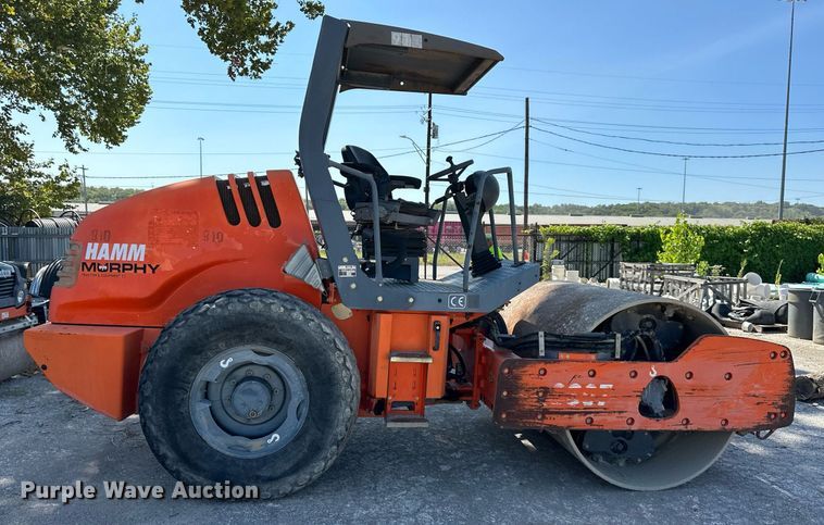 image for item EJ7256 2005 Hamm 3307 single drum vibratory roller