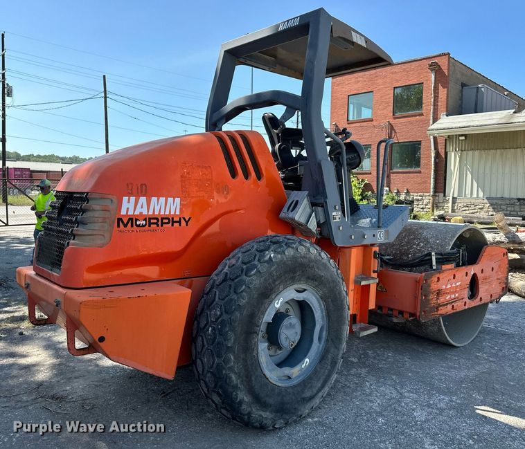 image for item EJ7256 2005 Hamm 3307 single drum vibratory roller