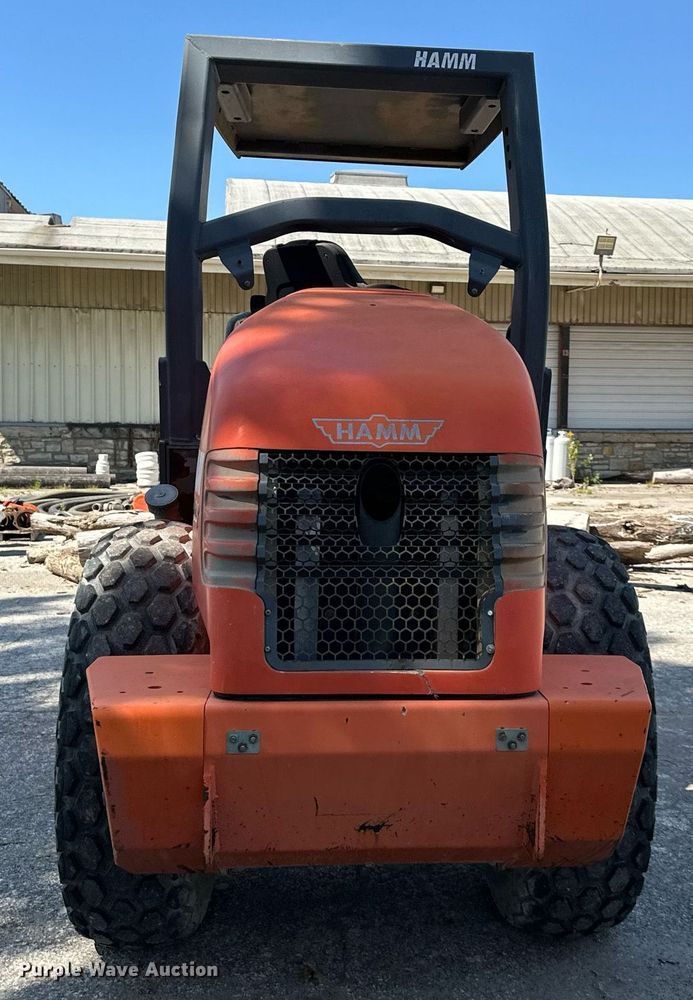 image for item EJ7256 2005 Hamm 3307 single drum vibratory roller