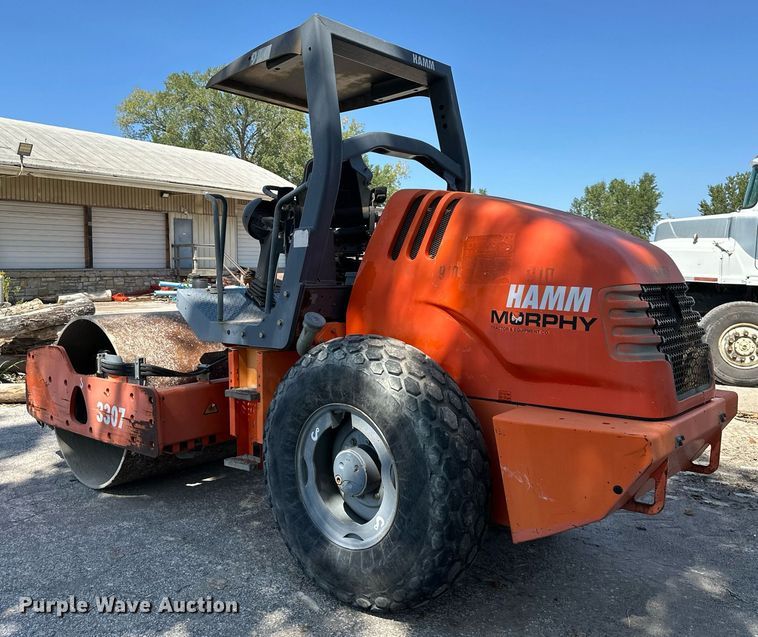 image for item EJ7256 2005 Hamm 3307 single drum vibratory roller
