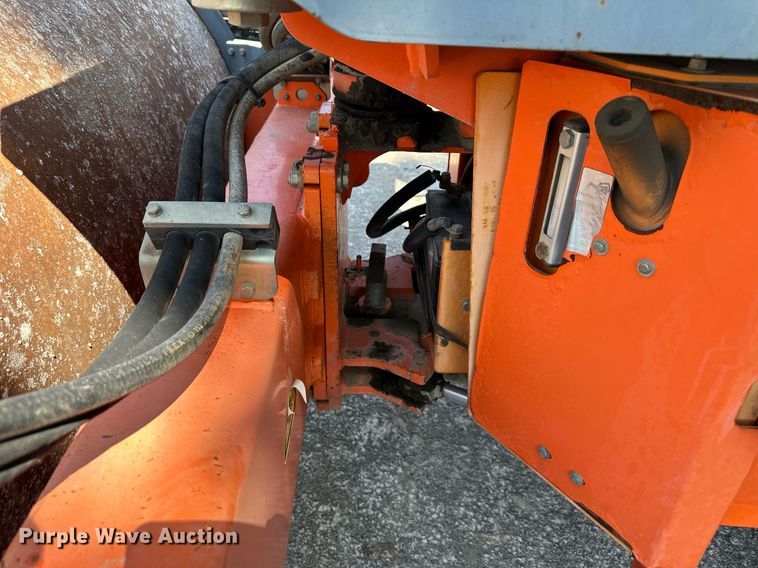 image for item EJ7256 2005 Hamm 3307 single drum vibratory roller