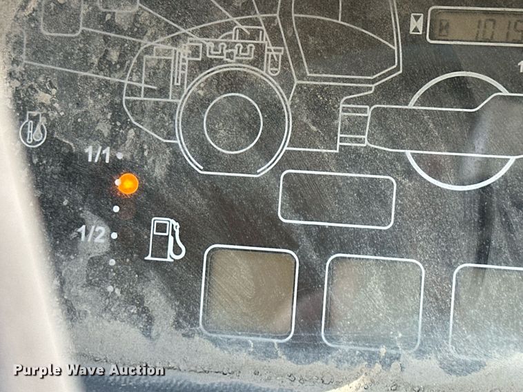 image for item EJ7256 2005 Hamm 3307 single drum vibratory roller