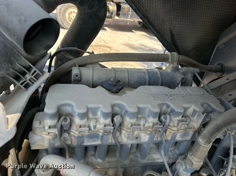 image for item EJ7256 2005 Hamm 3307 single drum vibratory roller