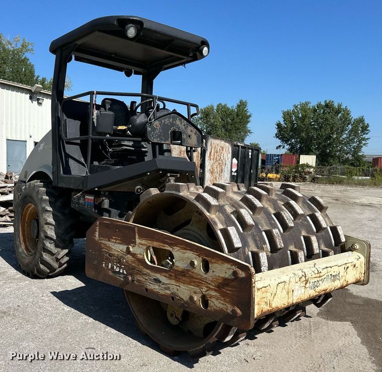 image for item EJ7257 2006 Ingersoll Rand  SD77D single drum vibratory roller