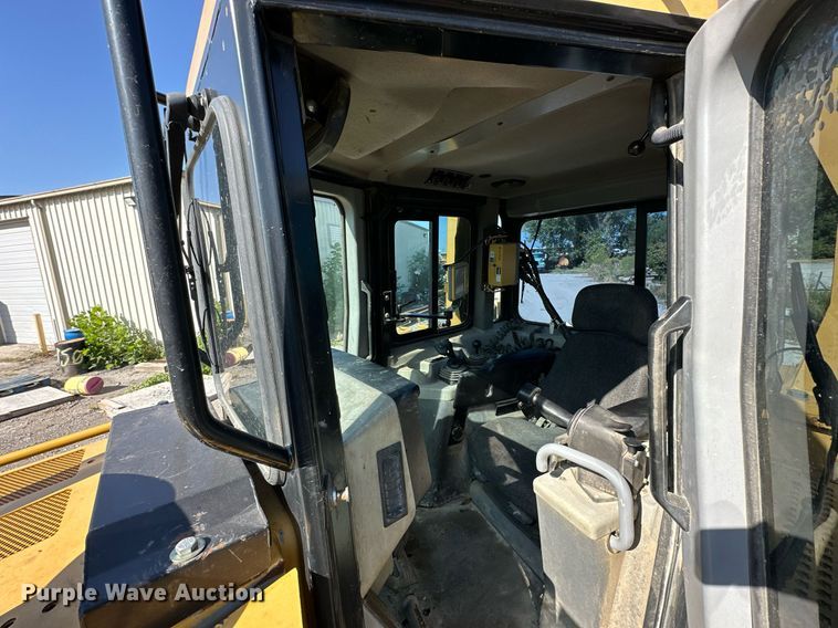 image for item EJ7261 2007 Caterpillar  D6R dozer