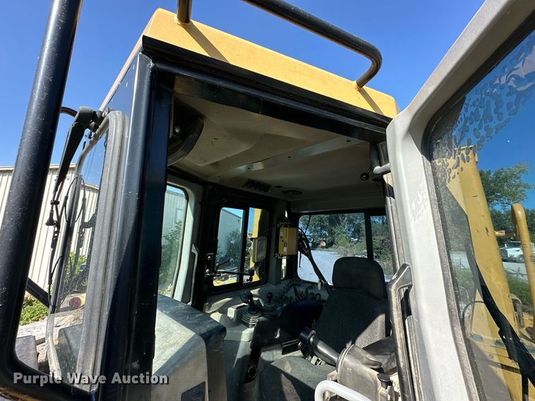 image for item EJ7261 2007 Caterpillar  D6R dozer