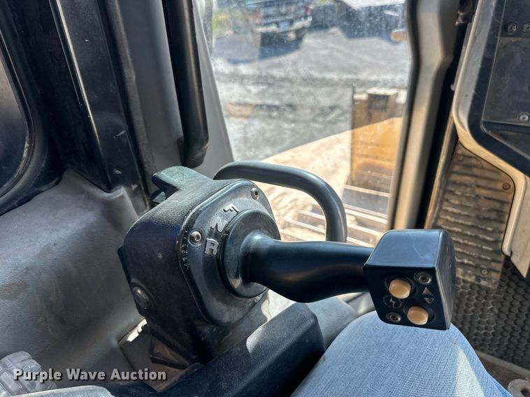 image for item EJ7261 2007 Caterpillar  D6R dozer