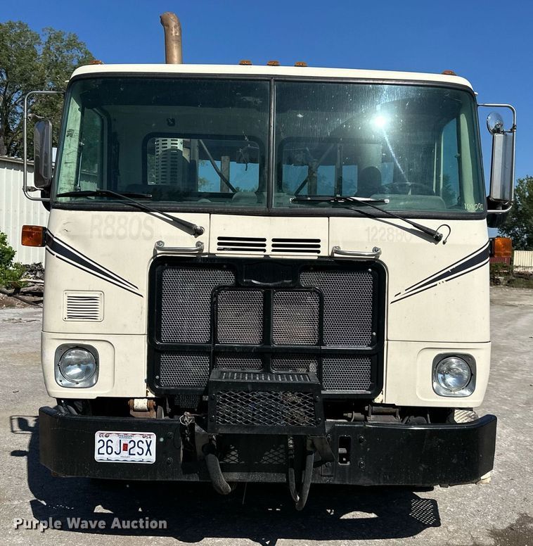 image for item EJ7263 2006 Autocar  WX roll-off container truck